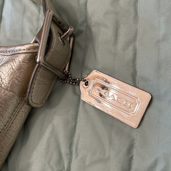 COACH METALLIC GOLD SHIMMER LEATHER BUCKET BAG, Gold Shimmer Coach Purse - Picture 3 of 14